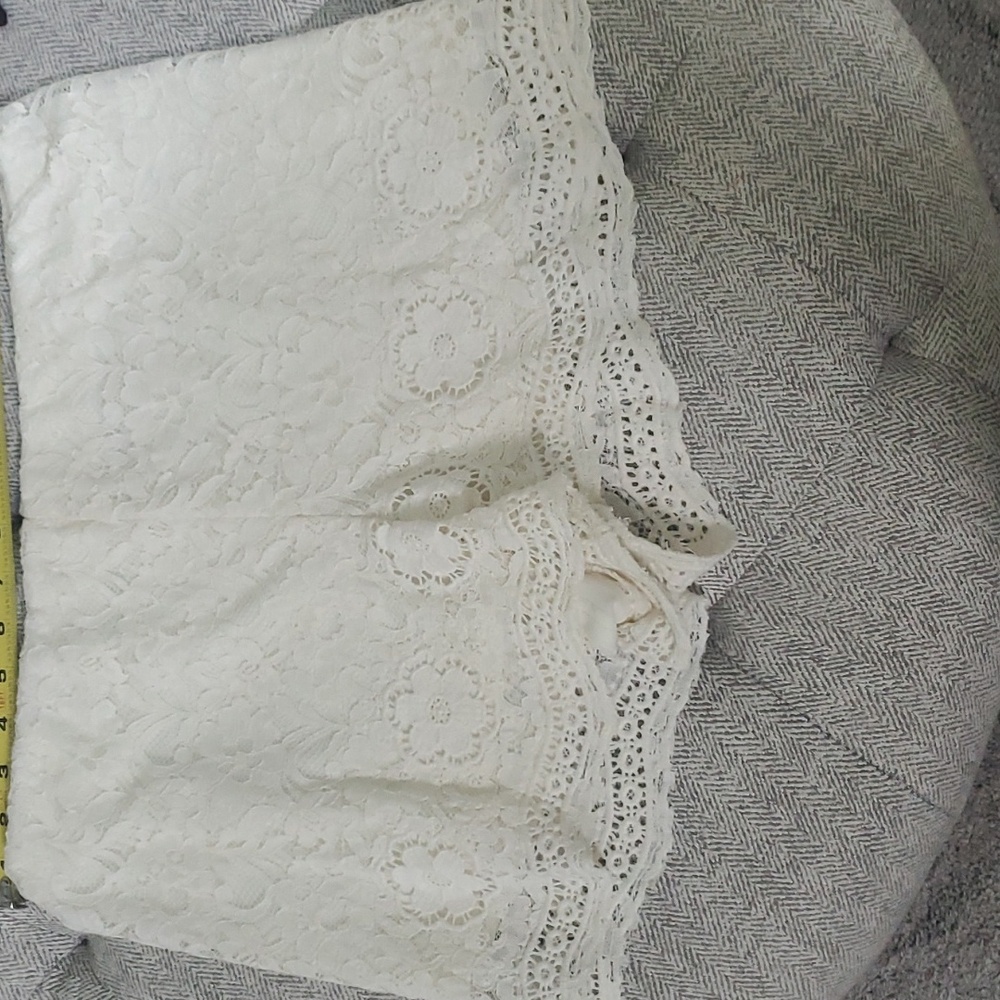 Ivory Lace Shorts, GUC